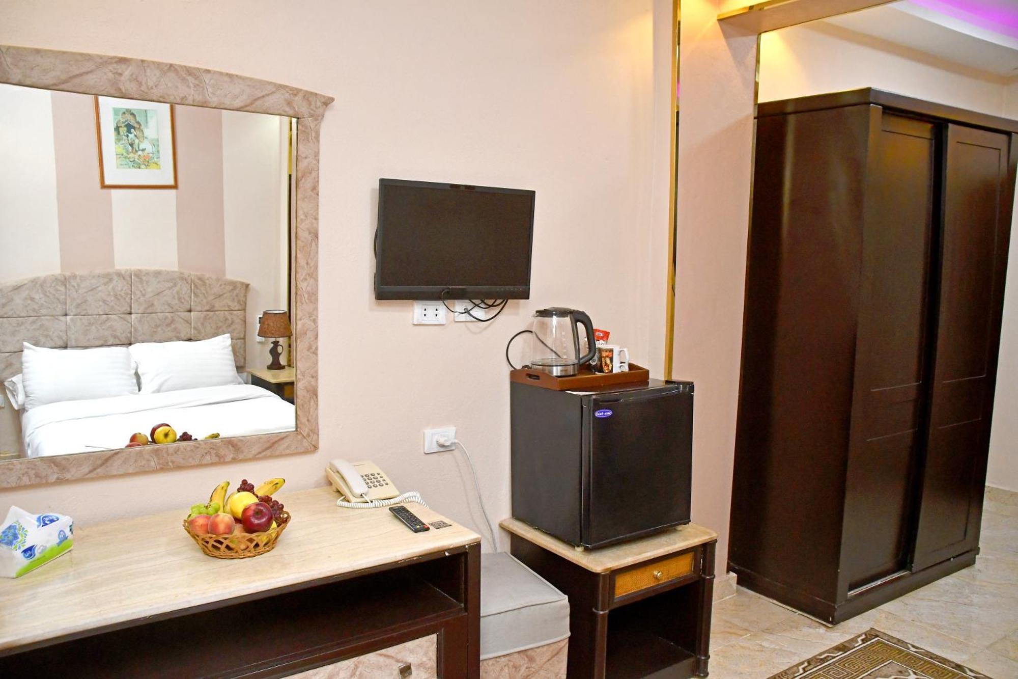Nun Pyramids Hotel Kafret el-Gabal المظهر الخارجي الصورة