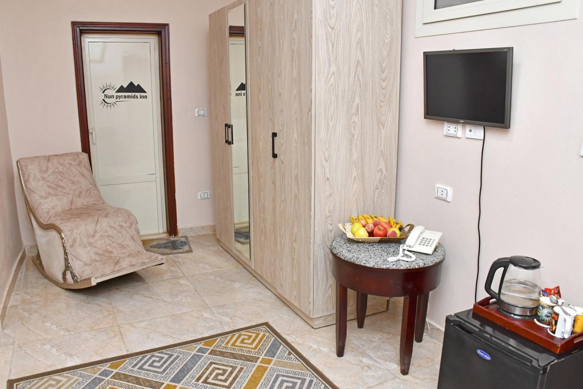 Nun Pyramids Hotel Kafret el-Gabal الغرفة الصورة