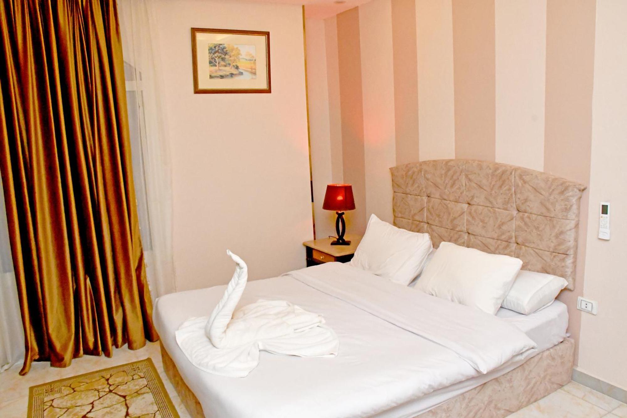Nun Pyramids Hotel Kafret el-Gabal الغرفة الصورة