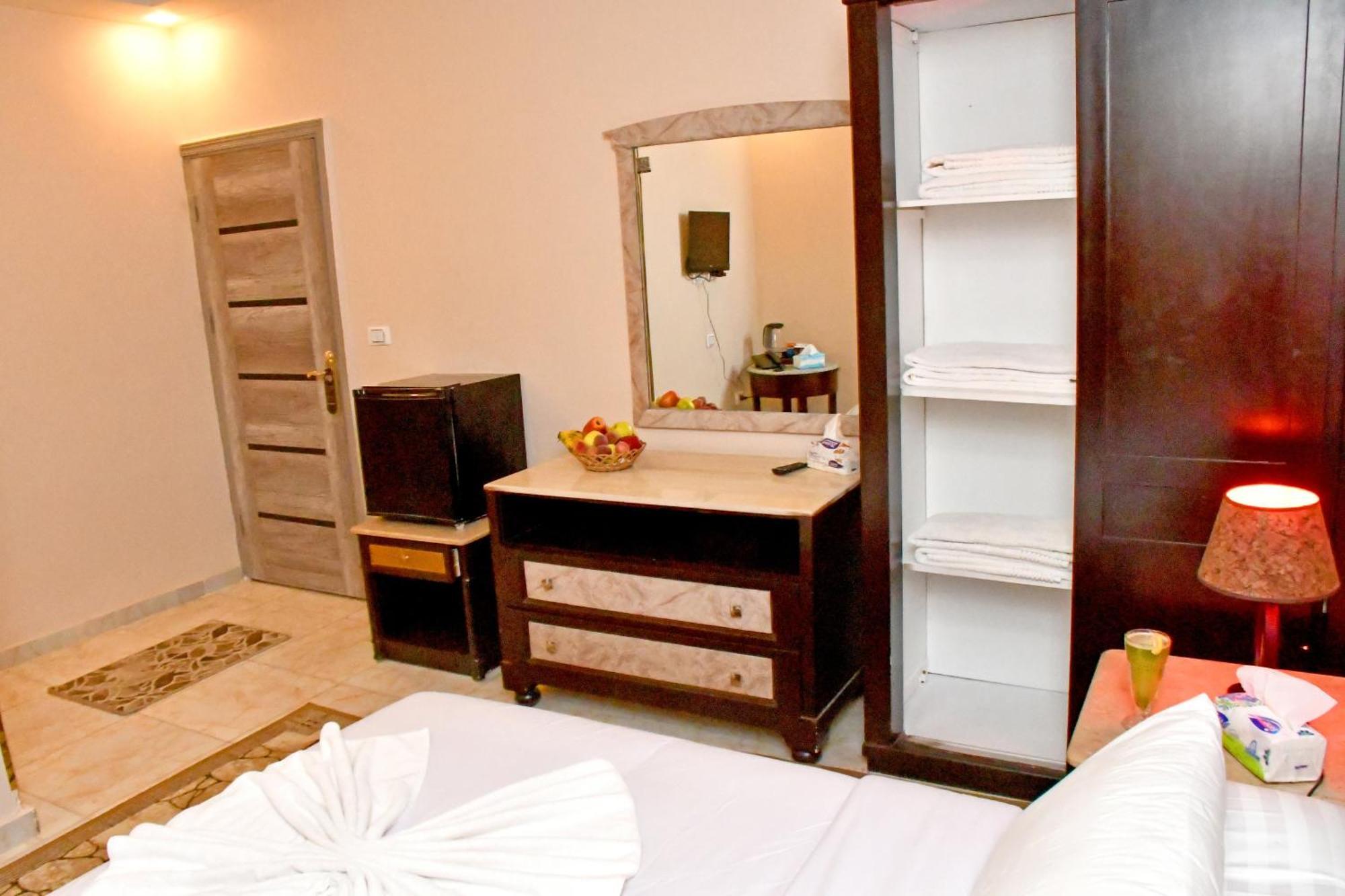 Nun Pyramids Hotel Kafret el-Gabal الغرفة الصورة
