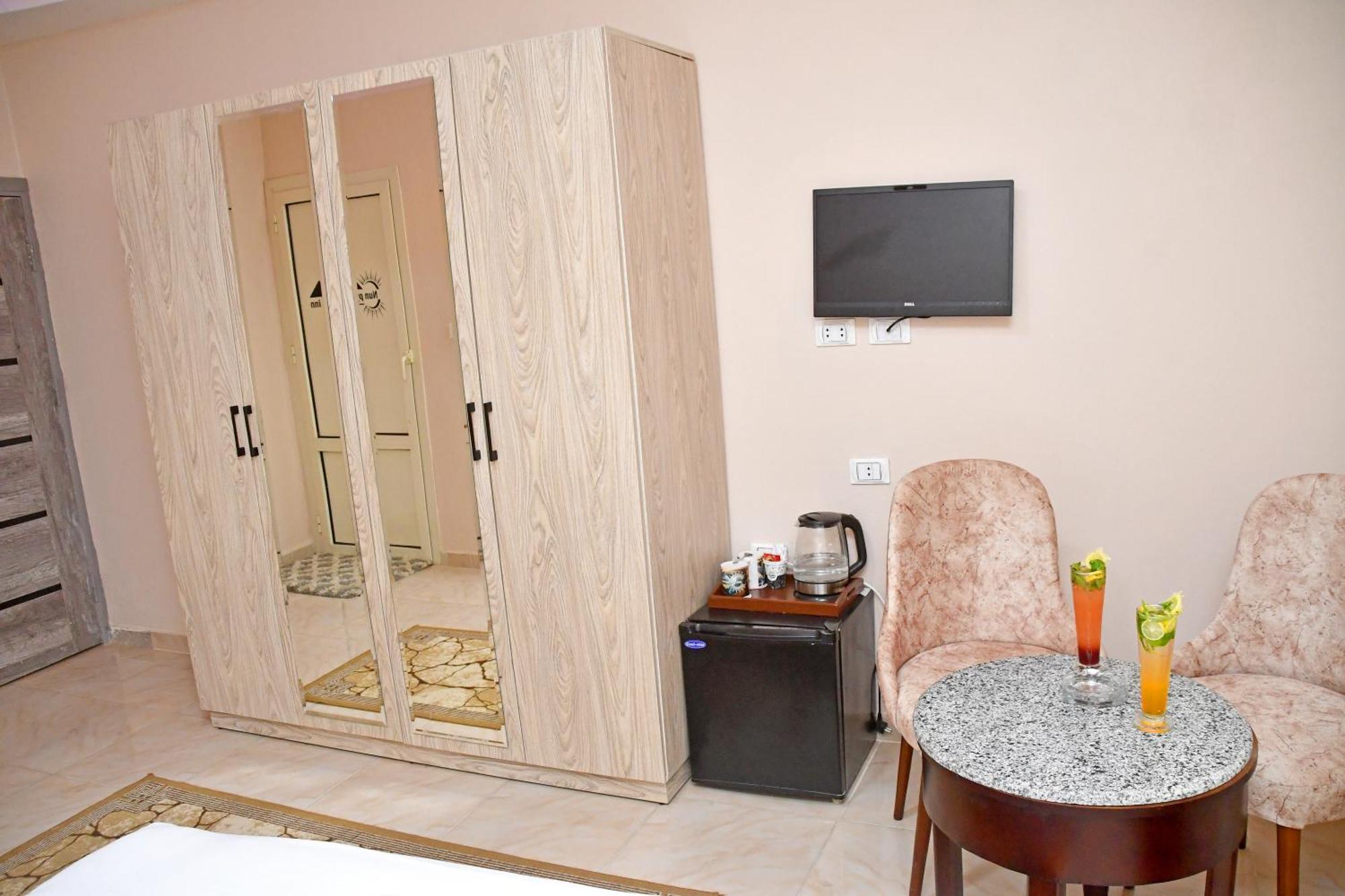 Nun Pyramids Hotel Kafret el-Gabal الغرفة الصورة