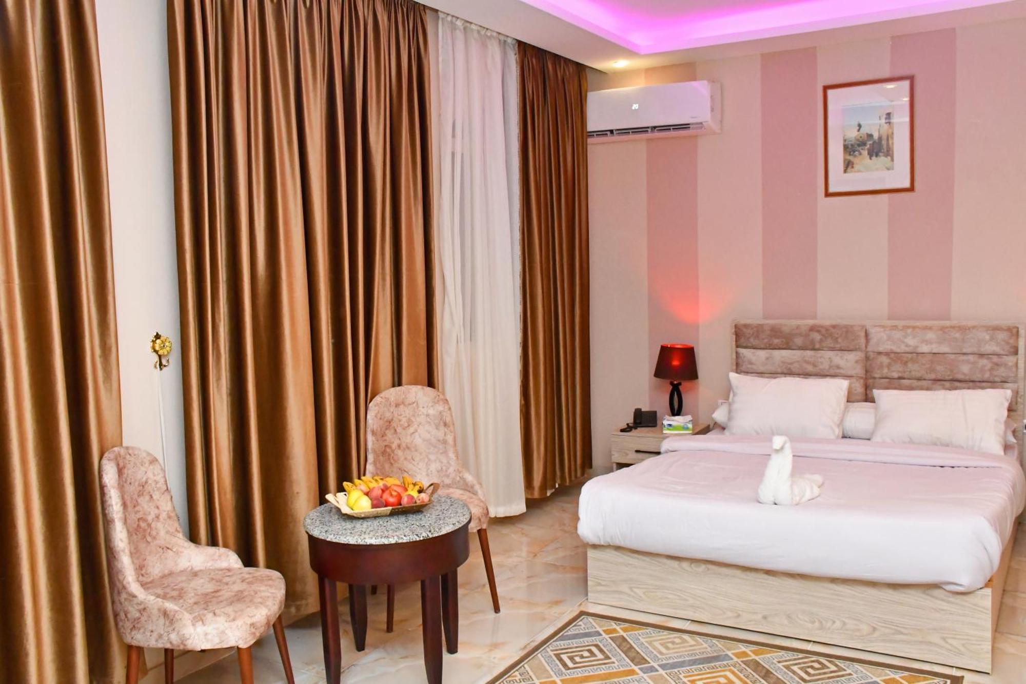Nun Pyramids Hotel Kafret el-Gabal الغرفة الصورة