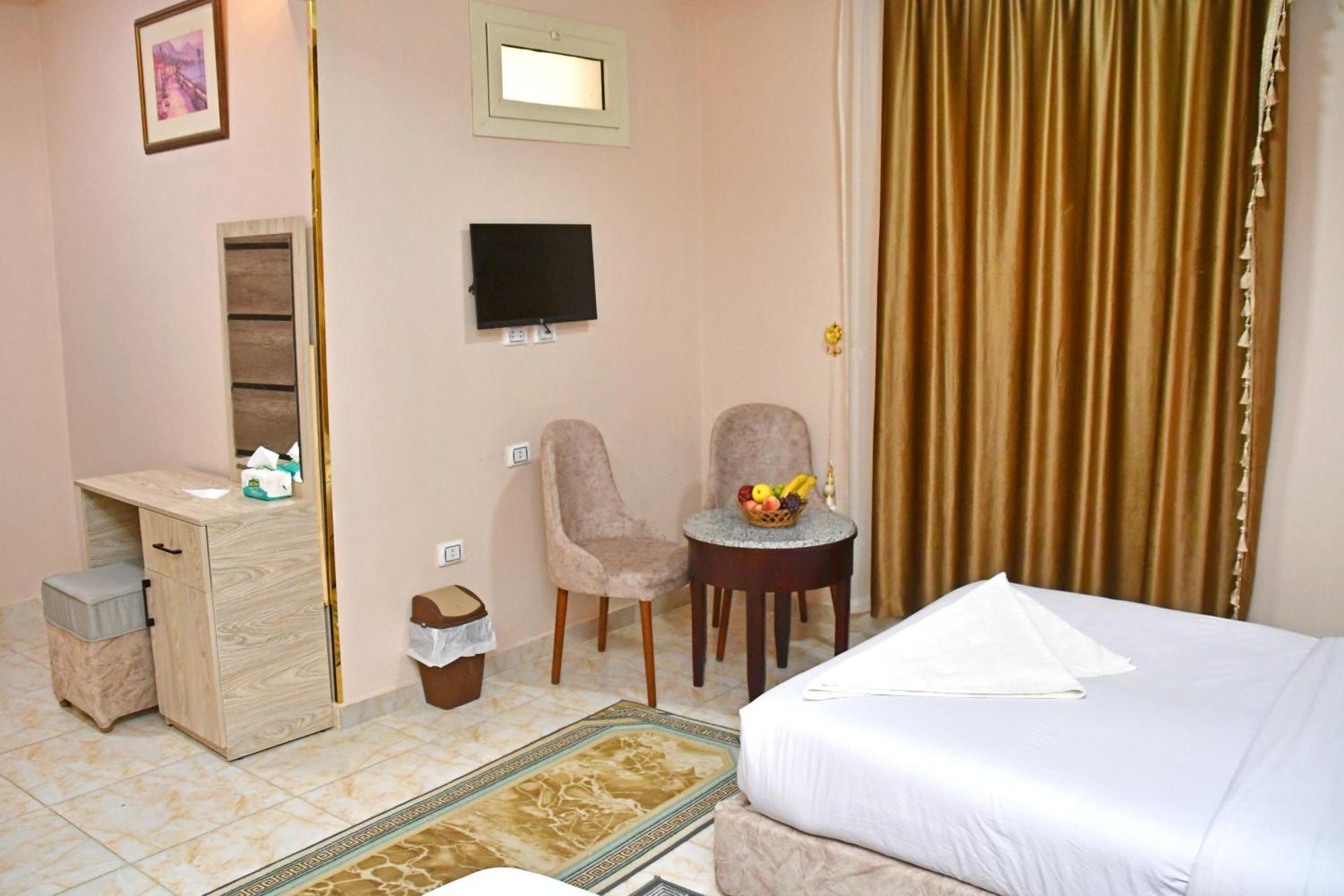 Nun Pyramids Hotel Kafret el-Gabal الغرفة الصورة