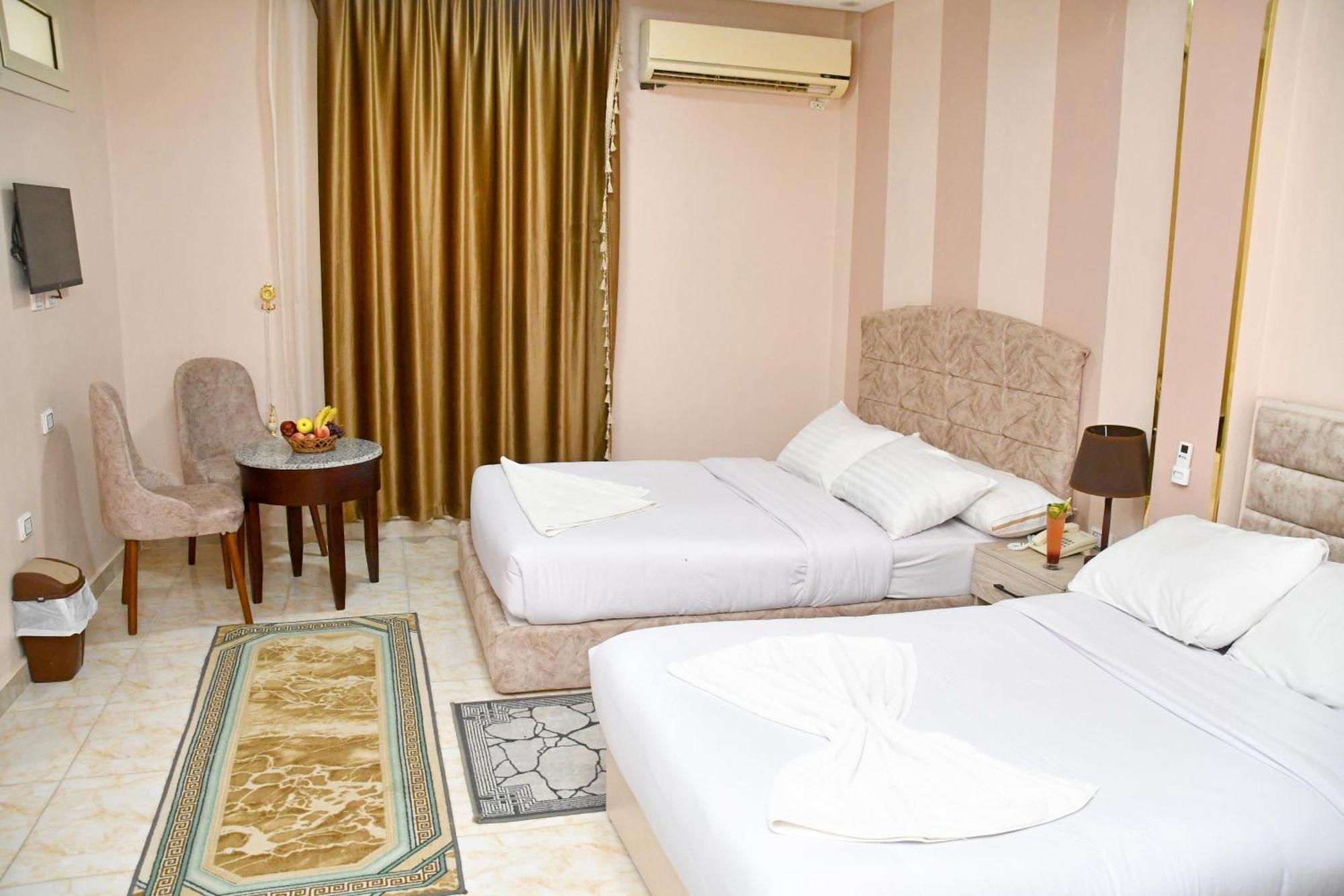 Nun Pyramids Hotel Kafret el-Gabal الغرفة الصورة